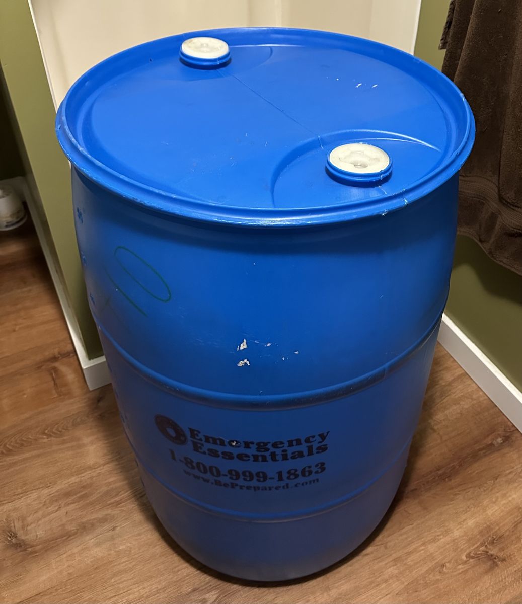 55 gallon blue emergency water storage barrel (basically new)