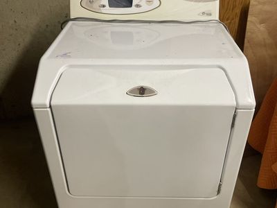 Maytag Neptune White Gas Dryer with Digital Control Panel