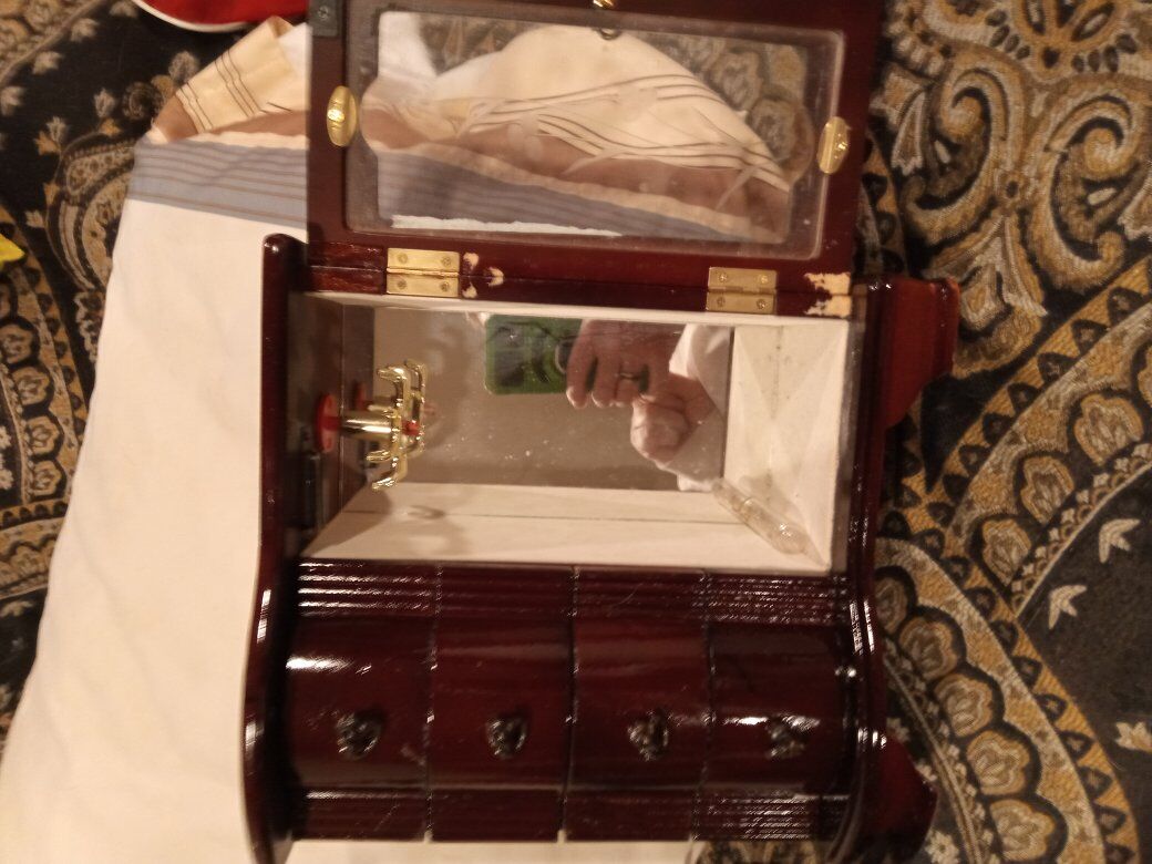 old jewelry box for sale $15