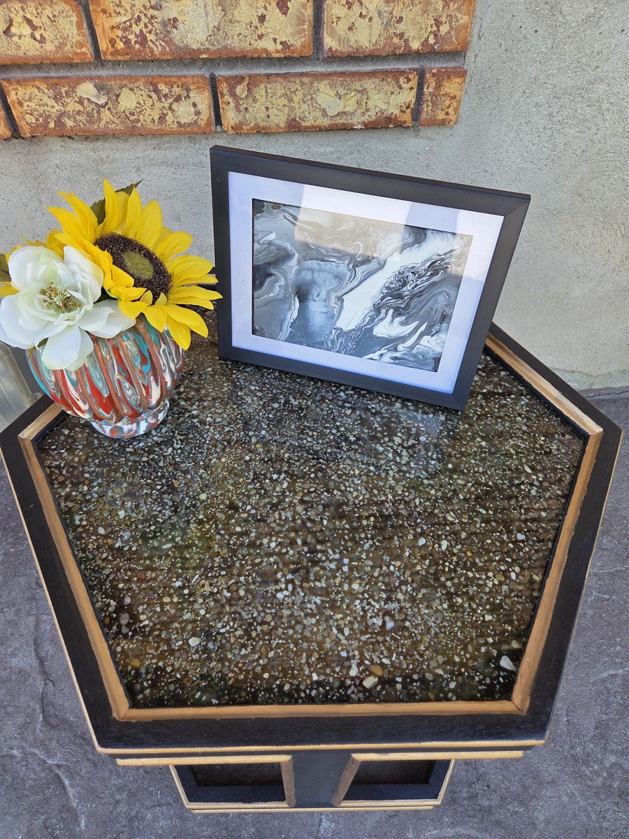 Main image 3