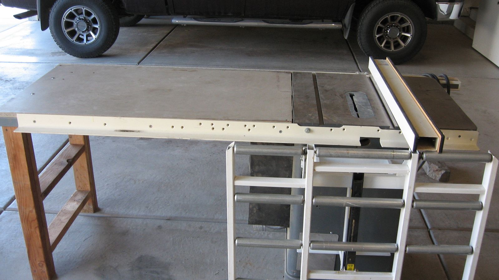 3hp Delta/Rockwell Unisaw (Table Saw)