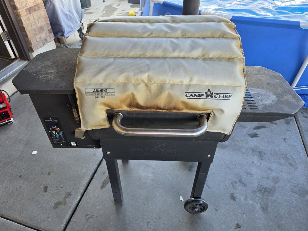 Camp Chef ZG Pellet Grill with Thermal Blanket and Cover