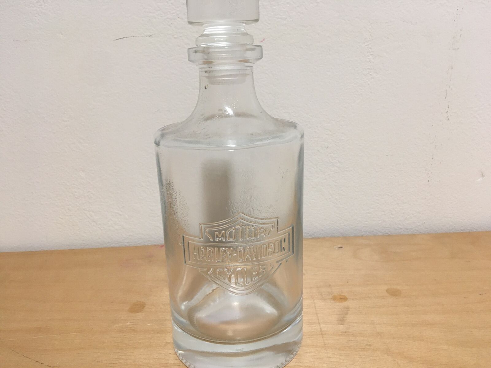 Harley-Davidson 36oz classic glass whiskey decanter