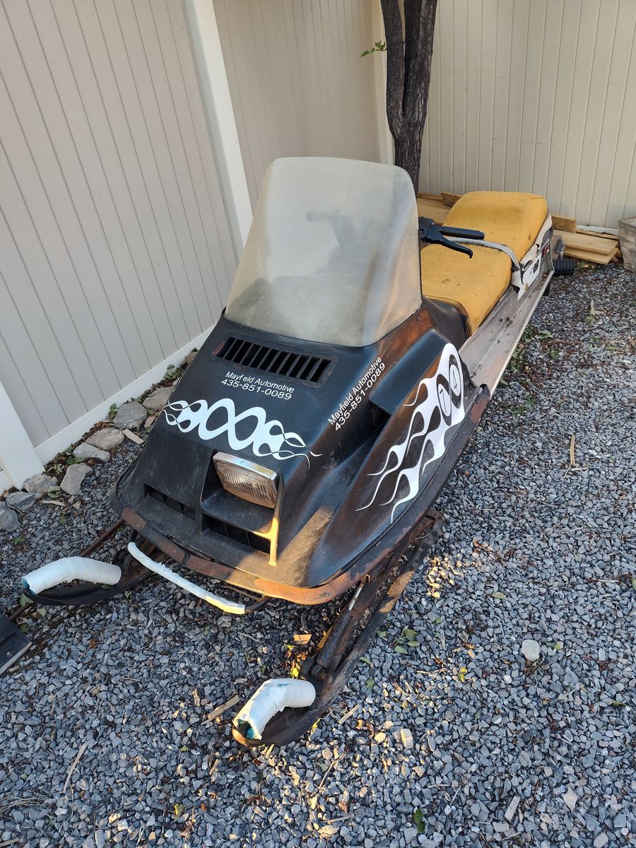 1974 Skidoo TNT Everest 440 Snowmobile