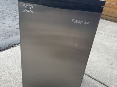 Dual tap kegerator
