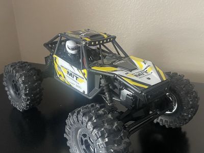 Axial UTB18 Capra 4WS