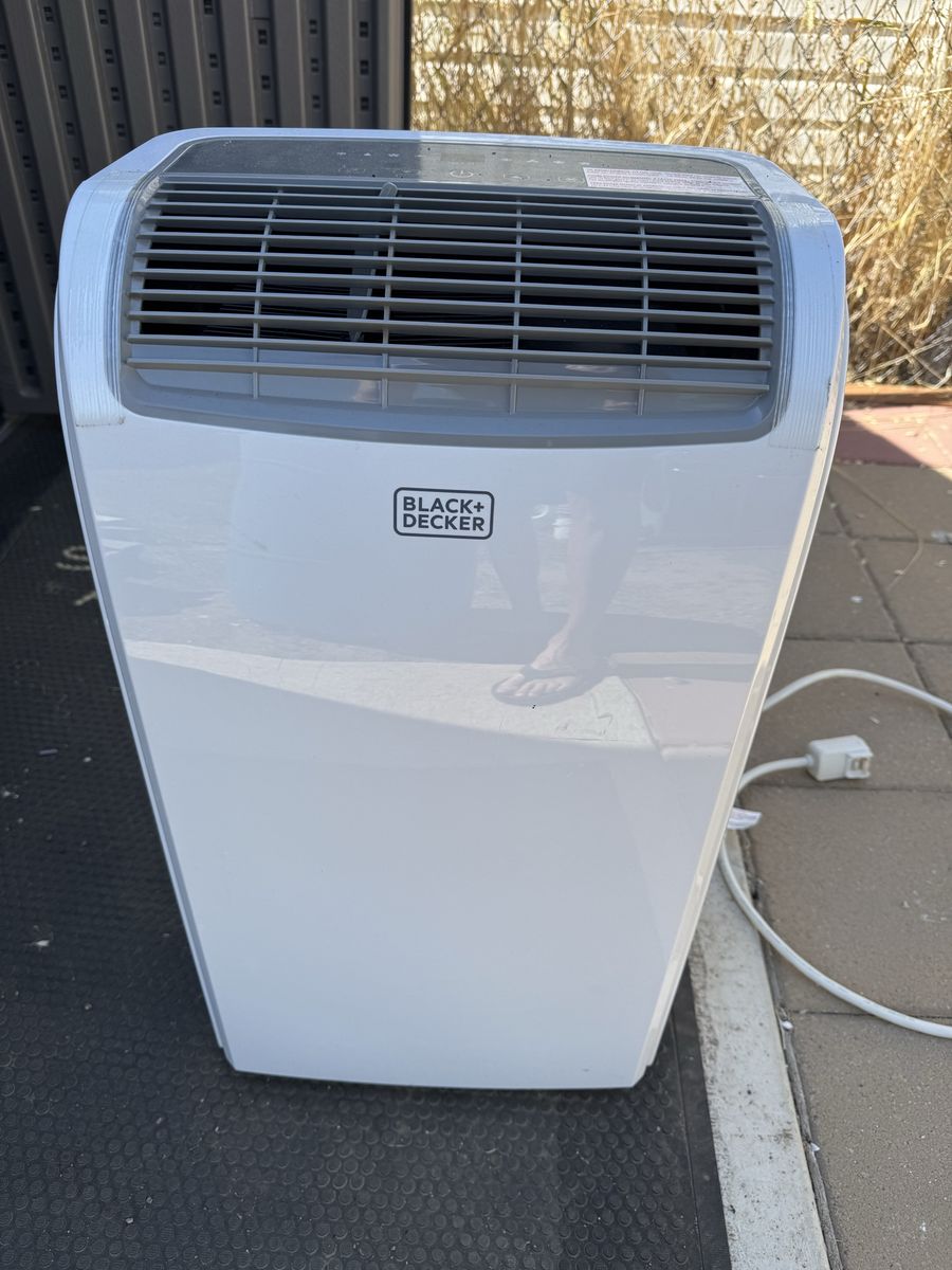 Black+Decker BPACT14HWT 14,000 BTU Portable Air Conditioner w/ Heater & Dehumidifier