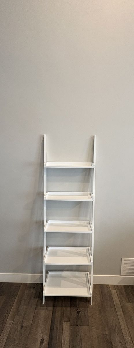 🤍 Decorative White Ladder Shelf – 6ft Accent Piece (5-Tier)