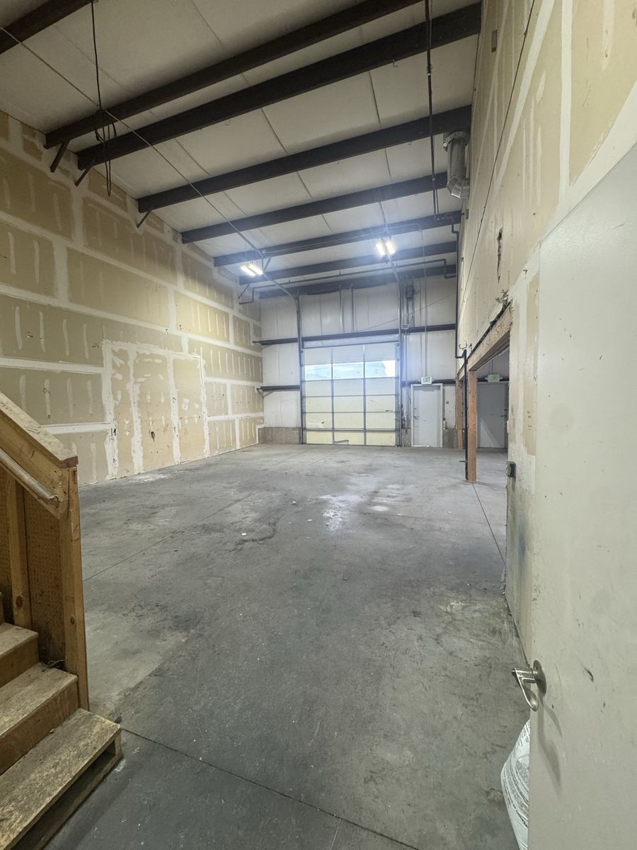 Main image 8