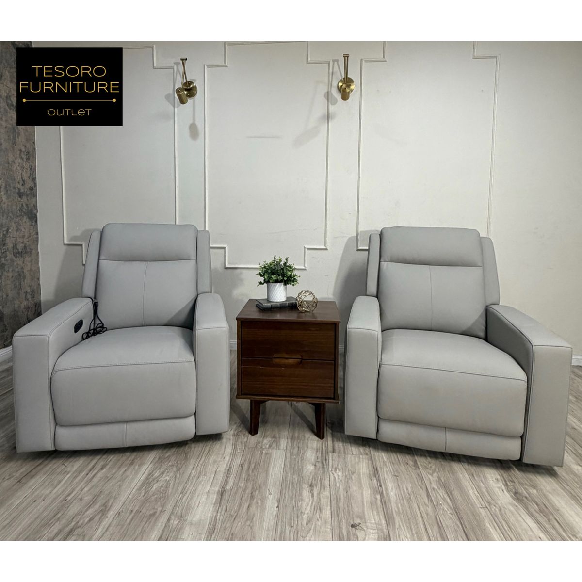 WREN LEATHER RECLINER CHAIR SET WE OFFER DELIVERY 