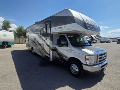 2011 Fleetwood Jamboree 28Z Very unique layout