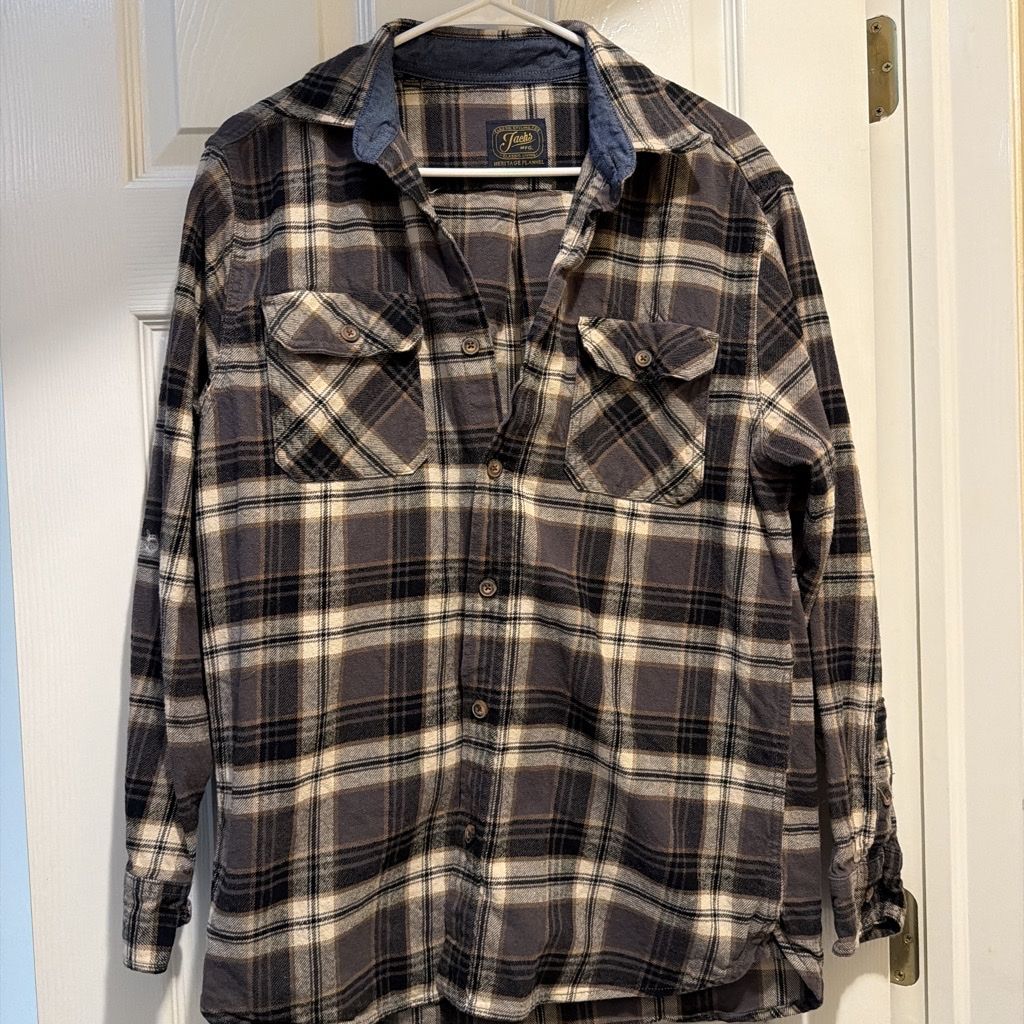 Jachs NY Men's Flannel Shirt M but fits like a large Plaid Button-Down Long Sleeve Gray/Black
