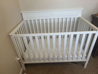 White crib