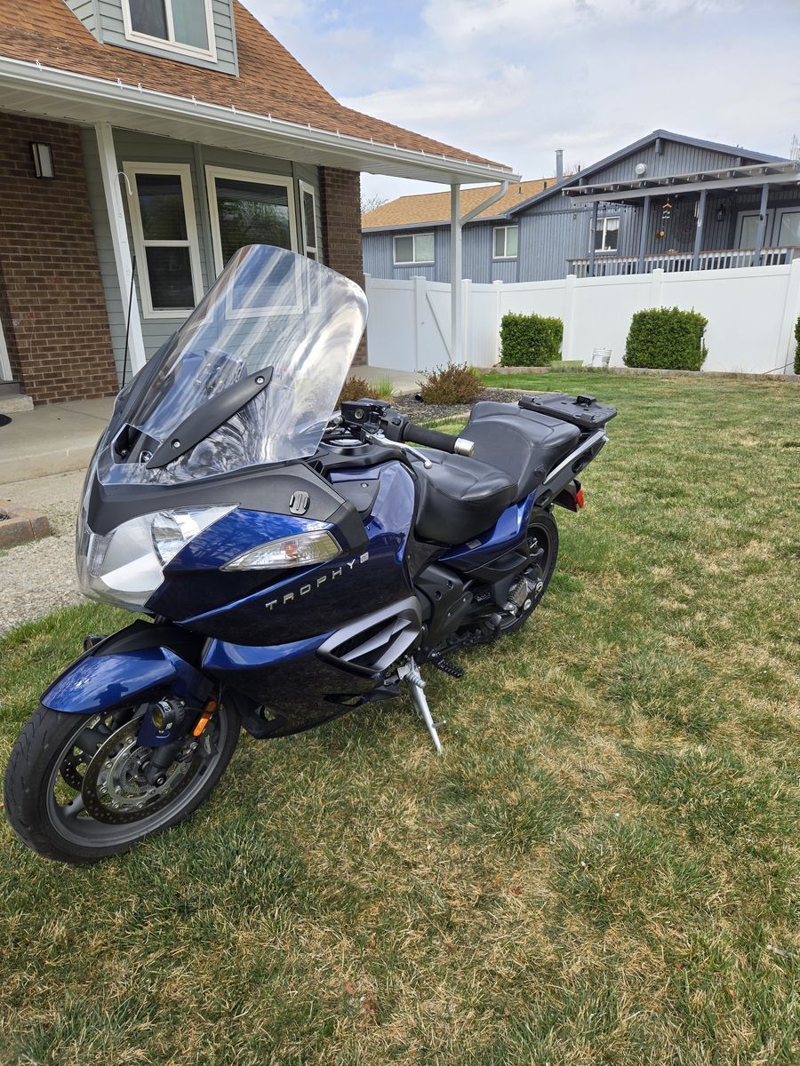 2013 Triumph Trophy 1200 SE Touring
