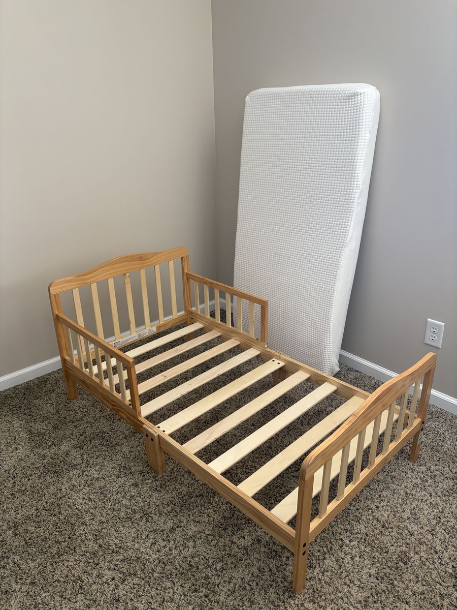 Toddler Bed Frame & Mattress