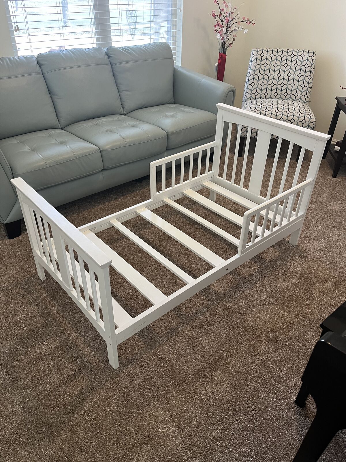 Toddler bed