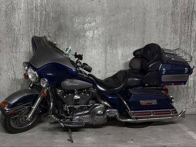 1998 Electra Glide Classic - very clean!
