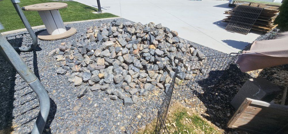 Free Gray Rock Mulch Gravel 4-6 Inch