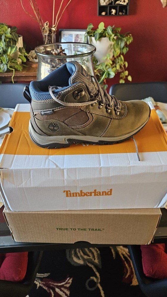 Timberland Hiking Boots - ladies size 7