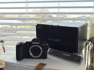 Fujifilm XS20