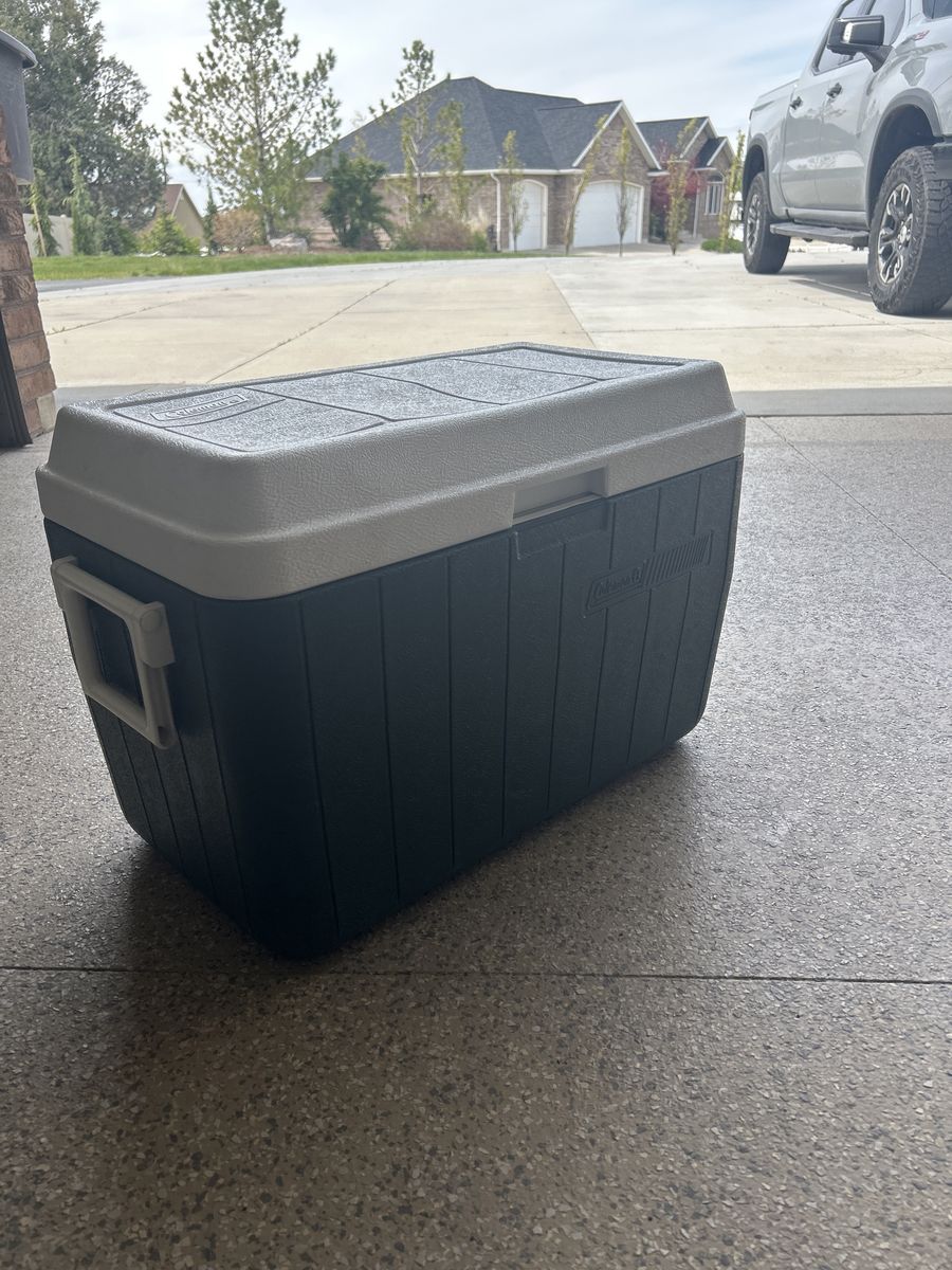 Coleman Hard Cooler Dark Green & Light Grey Vintag