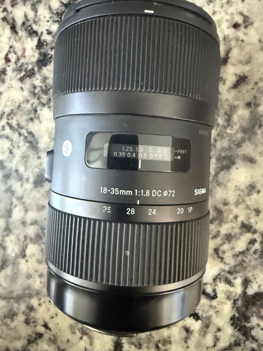 Sigma A 18-35 mm 1:1.8 DC 72