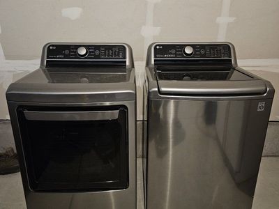 LG Direct Drive Washer & Dryer Set - Silver, Top Load Washer, Front Load Dryer, Excellent Condition