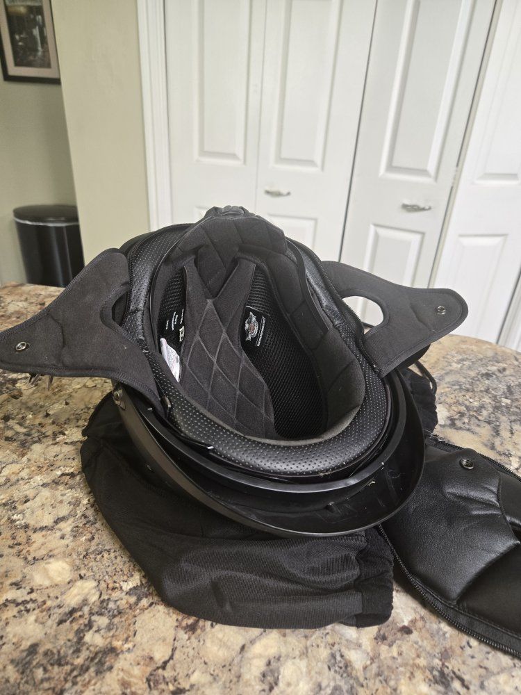 Main image 4