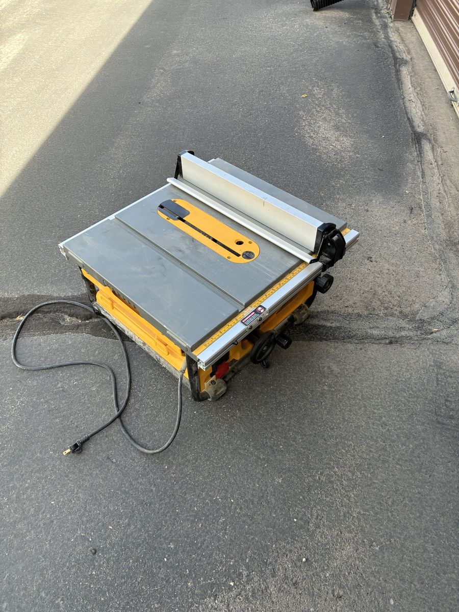 DeWalt DW745 10” Compact Jobsite Table Saw – Excellent Condition
