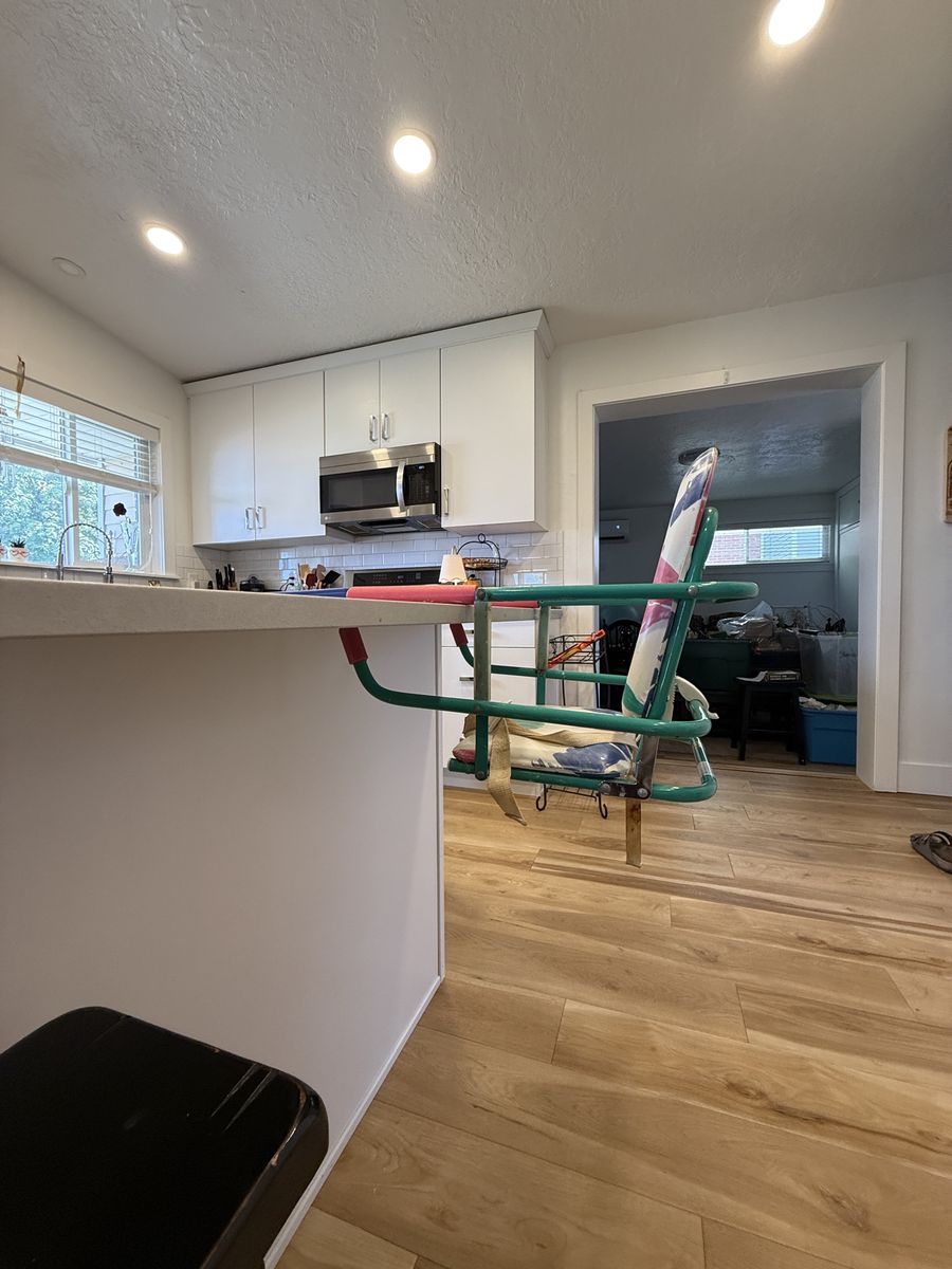 Main image 7