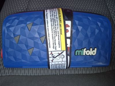 Mifold Comfort Grab-and-go Car Seat Backless Booster Compact and Portable for Every Day Carpooling