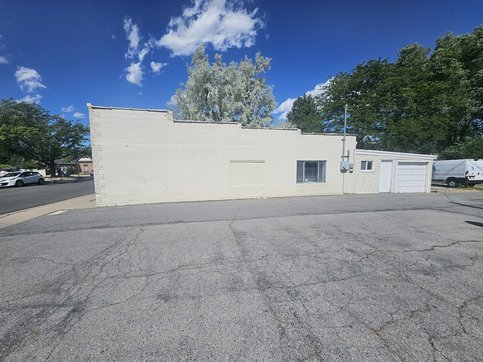 Main image 2