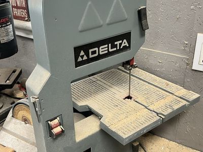 DELTA Band Saw - Used but Fully Functional, Great for Woodworking Projects