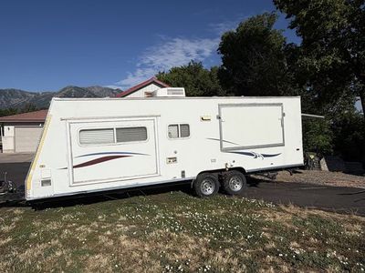 Travel Trailer, Bumper Pull 24 pop out combo