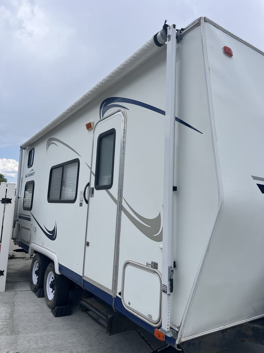 2007 21 Ft. Thor Cali Summit Camping Trailer