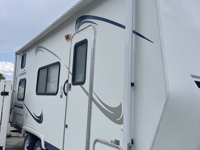 2007 21 Ft. Thor Cali Summit Camping Trailer