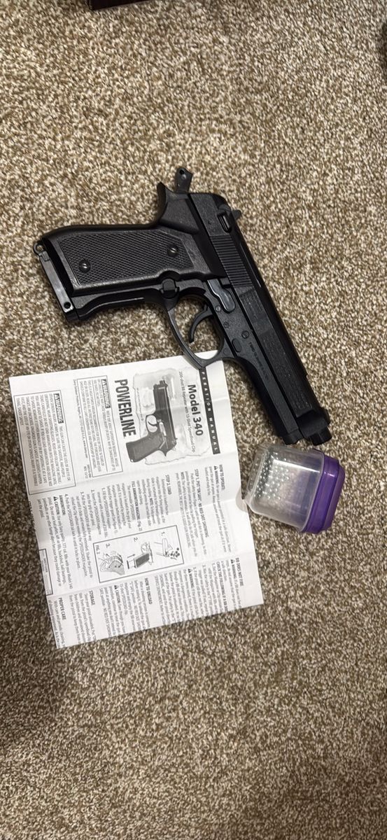 Daisy Powerline Model 340 .177 Cal BB Pistol with Manual and BBs