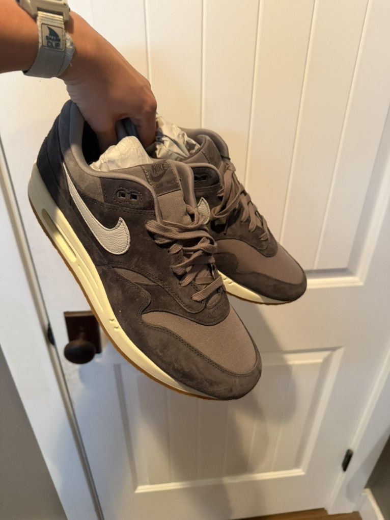 Nike Air Max Size 15