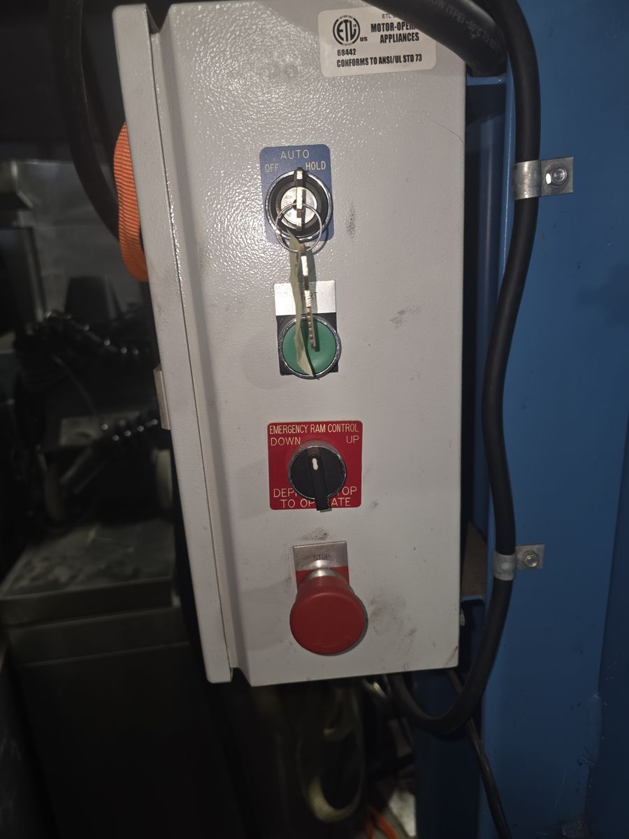 Main image 3