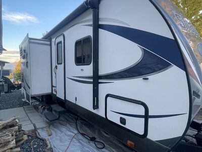 2015 Shadow Cruiser 282BHS