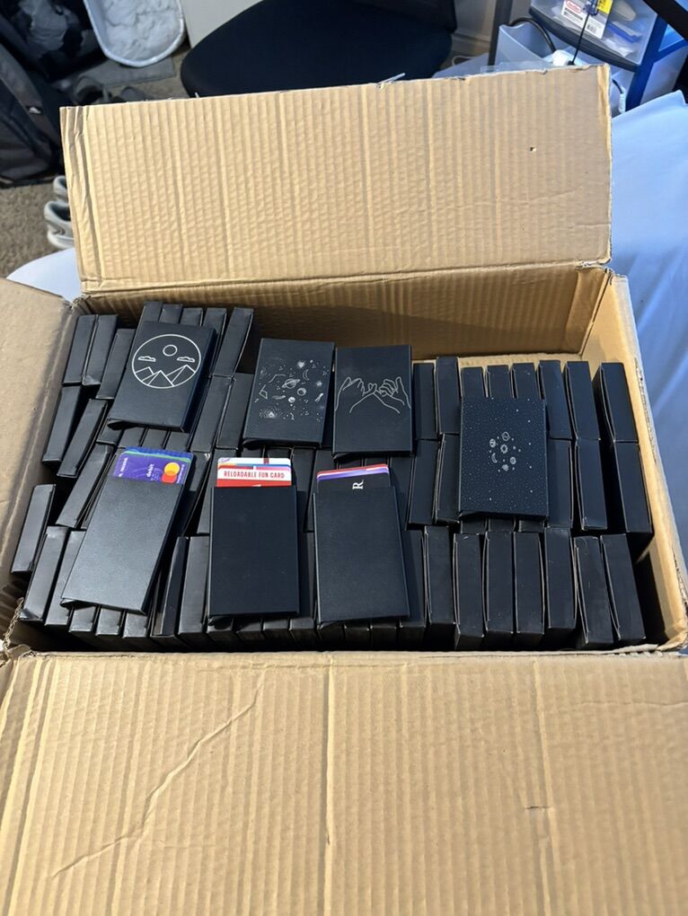 75 Wholesale Pop-up Wallets