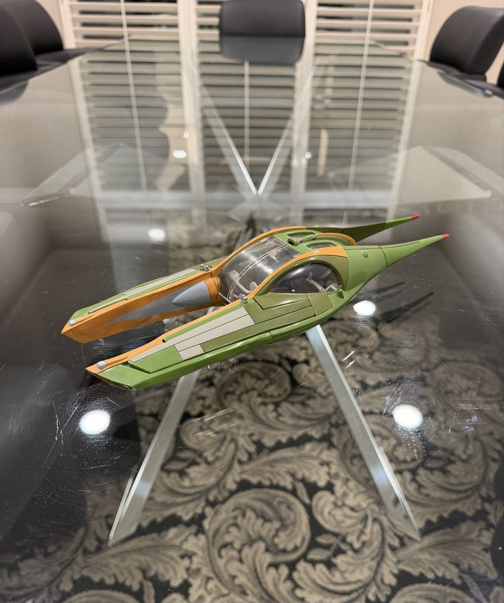 Star Wars: Episode II – Attack of the Clones Zam Wesell’s Speeder
