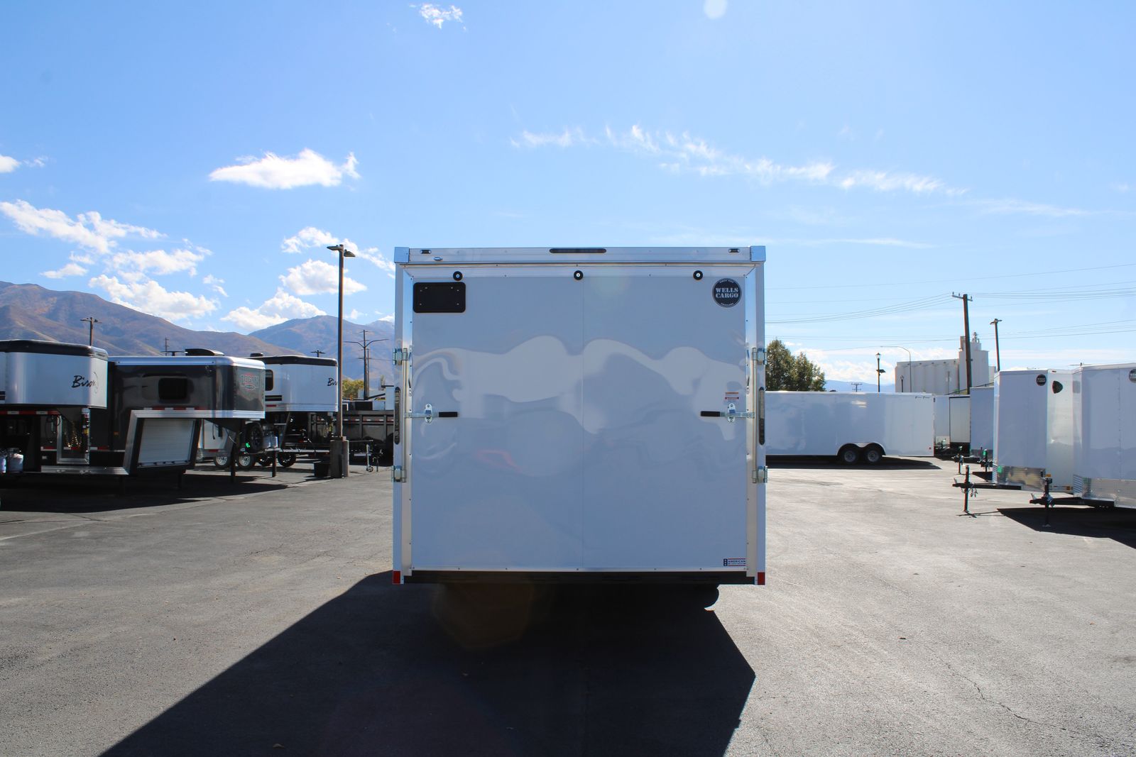 Main image 6