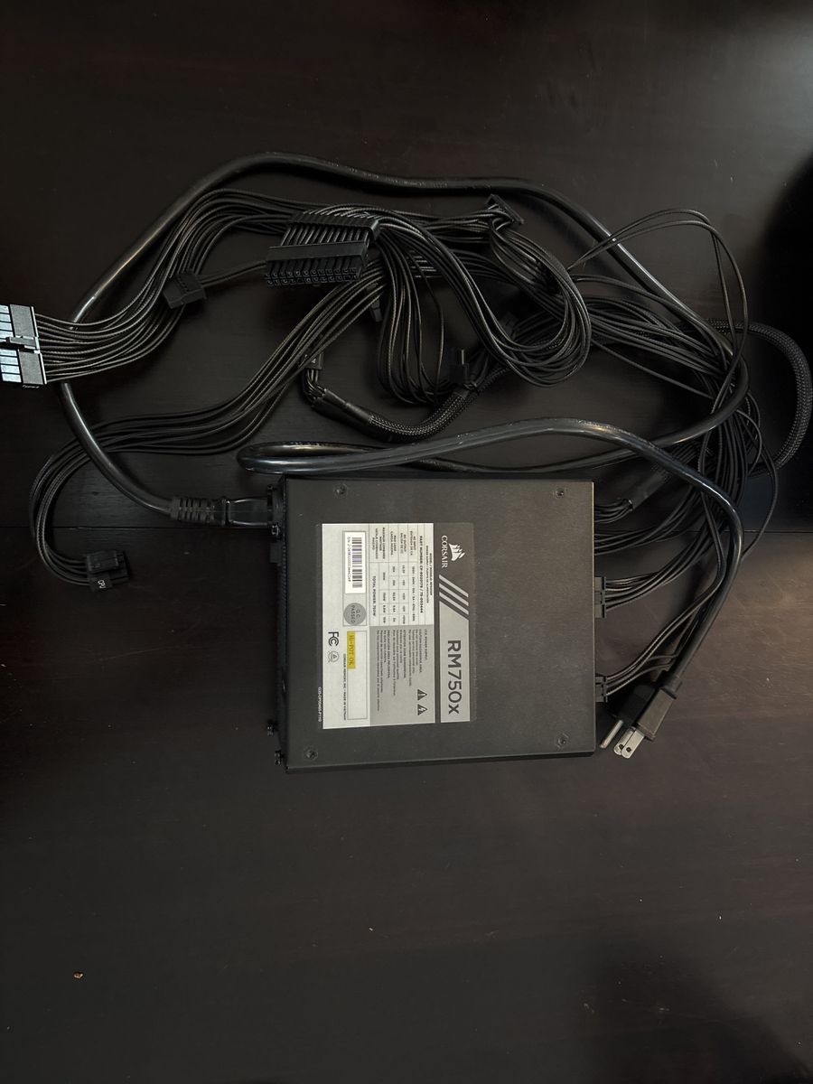 Corsair RM750x 750W 80 PLUS Gold Fully Modular ATX Power Supply PSU