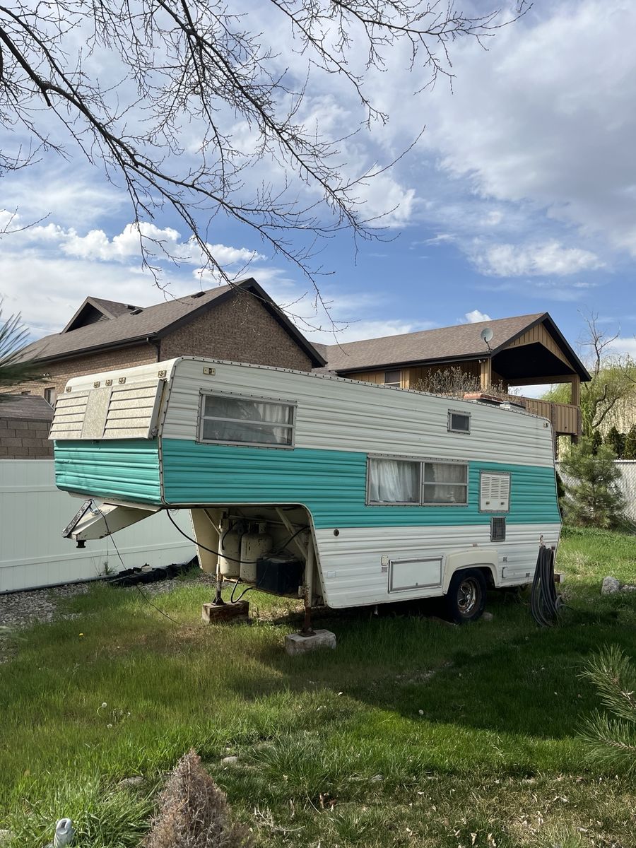 1975 Fleetwood Wilderness Vintage Camper – Clean Original Retro Classic $1,500 OBO