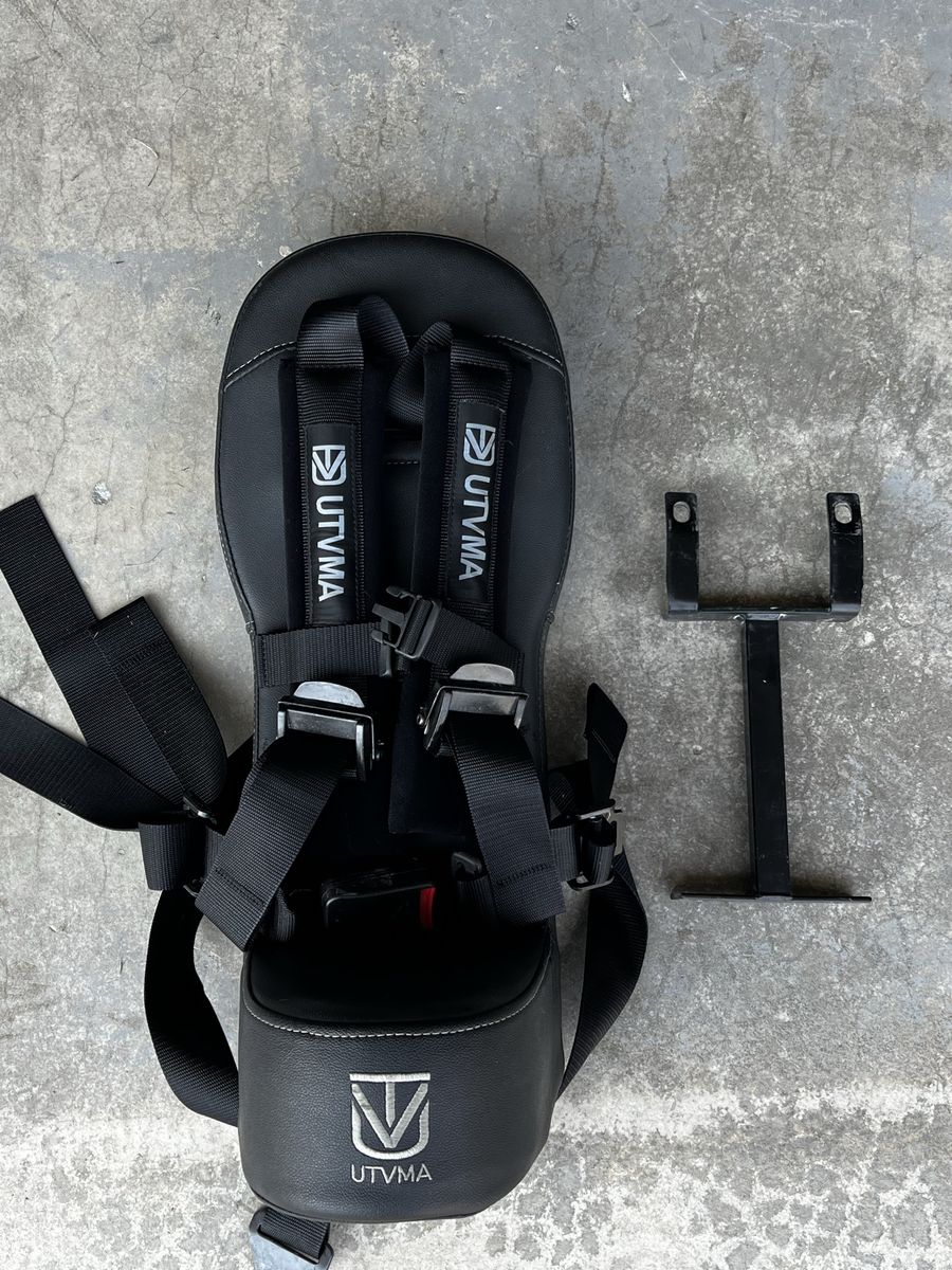 UTVMA bump seat with Polaris mount 
