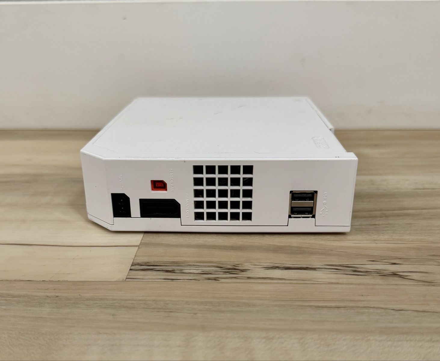 Main image 6