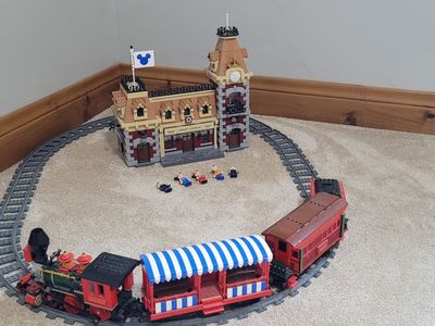 Lego Disney Train with remote and battery