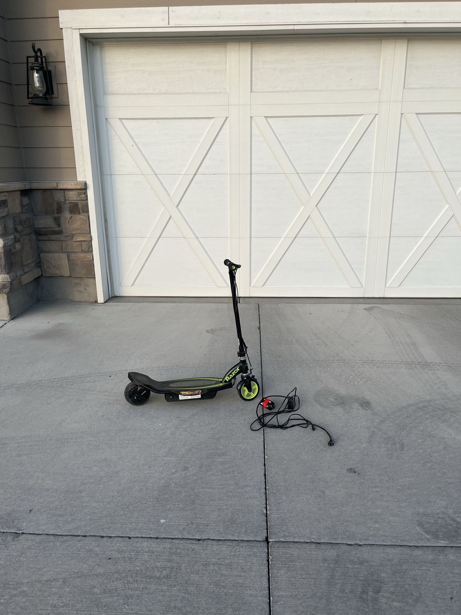 Razor electric scooter