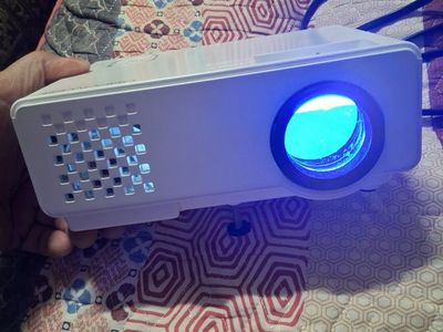 DBPOWER Mini Projector Portable Home Theater Movie Projector Like New!